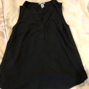Black h&m sleeveless blouse